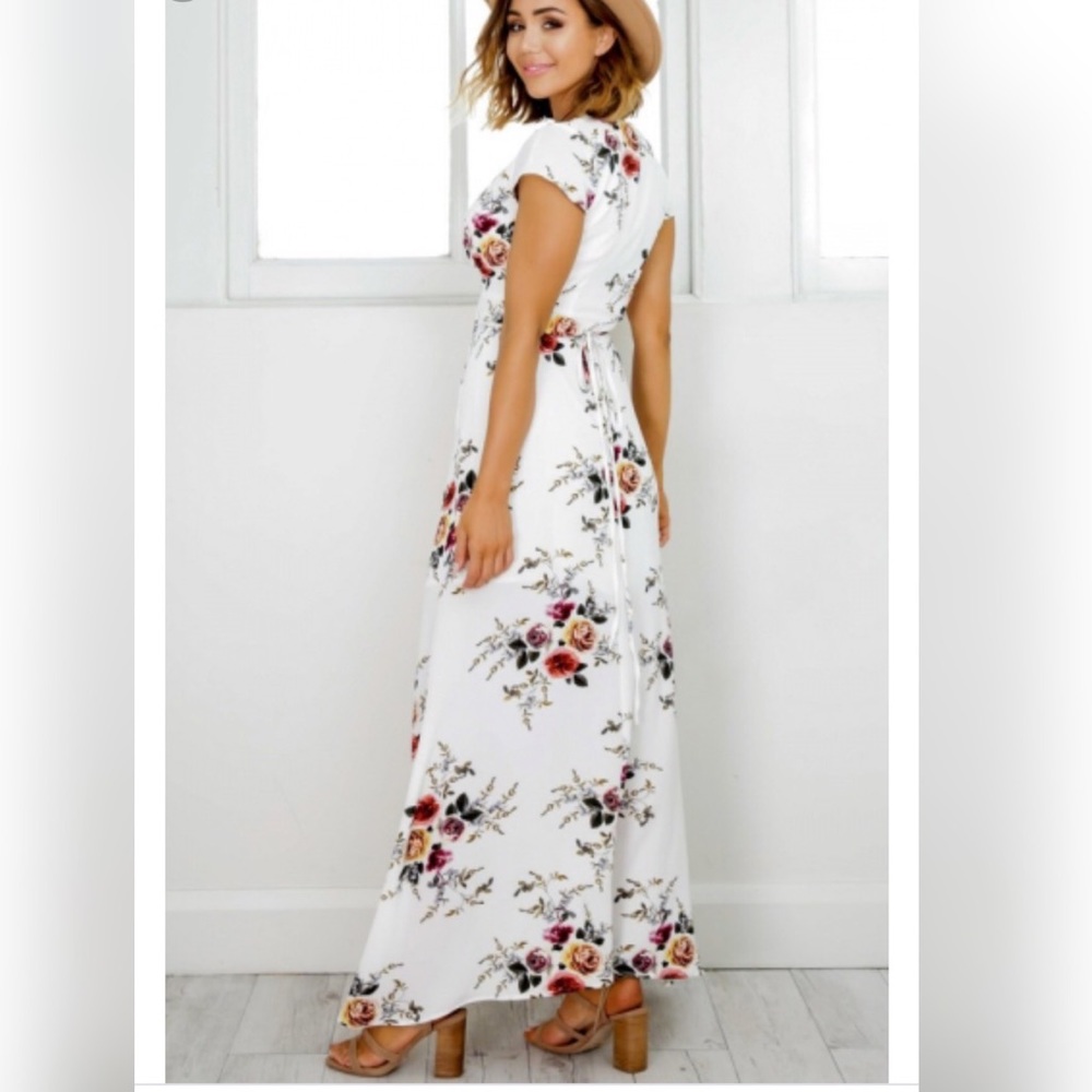 SHOWPO Maxi  flower print dress - Picture 3 of 8